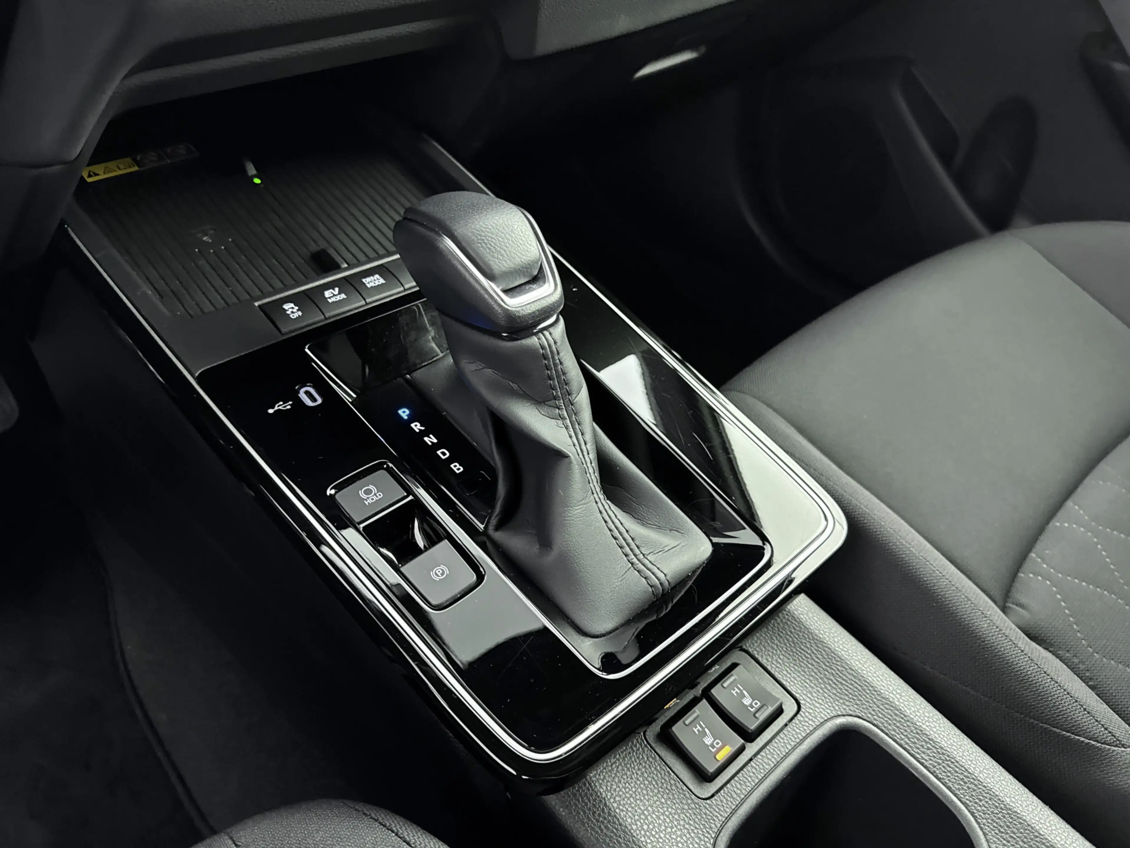 Toyota Corolla Cross Hybrid 140 Dynamic | Facelift Model | Stoel+stuurv — photo 11