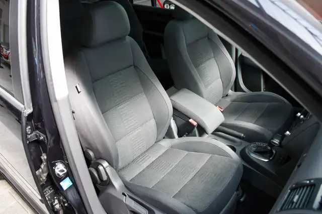 Volkswagen Touran view 11
