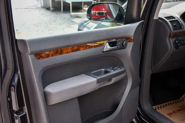 Volkswagen Touran view 7
