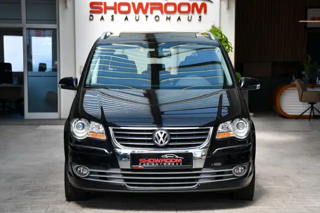 Volkswagen Touran view 5