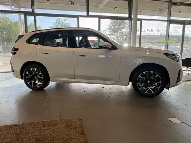 BMW X3 view 9