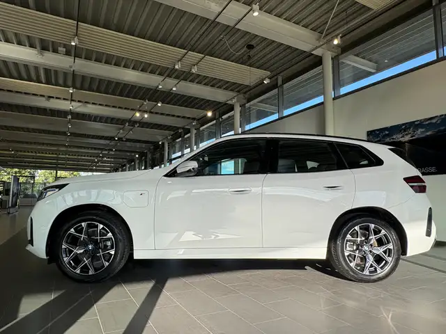 BMW X3 view 5
