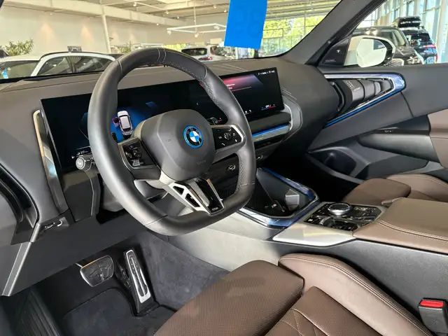 BMW X3 view 12