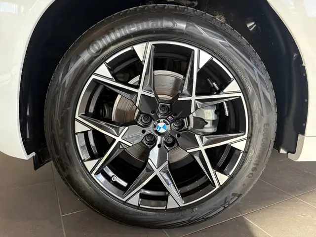 BMW X3 view 10