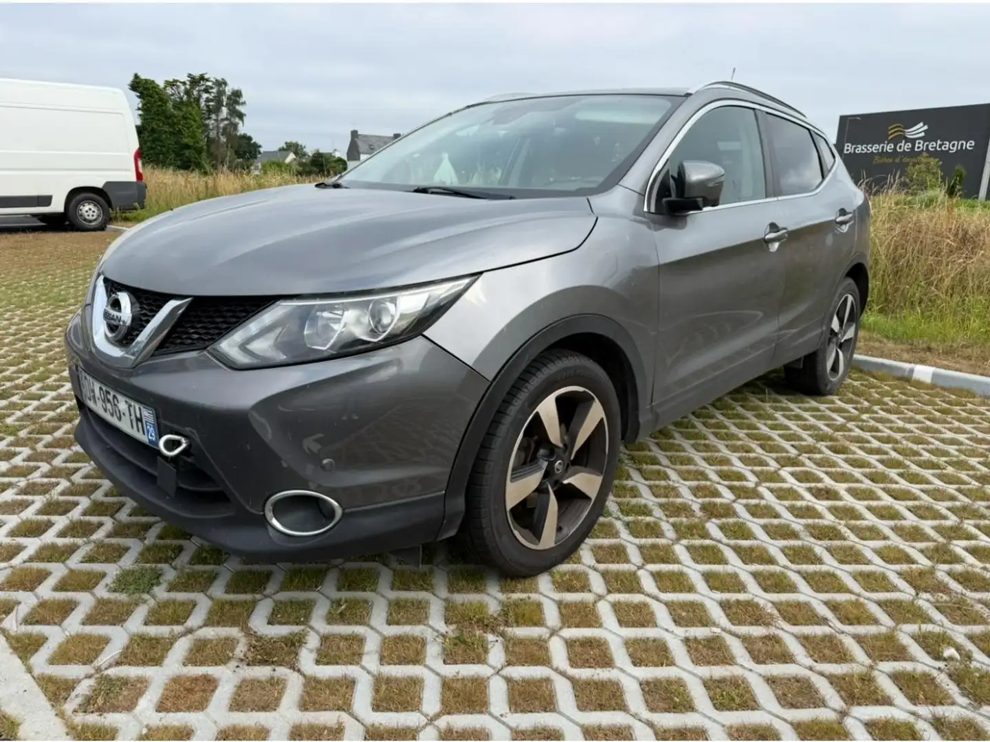 Nissan Qashqai Qashqai 1.2 DIG-T - 115 - BV X-Tronic Euro 6  II 2 Gris - 1