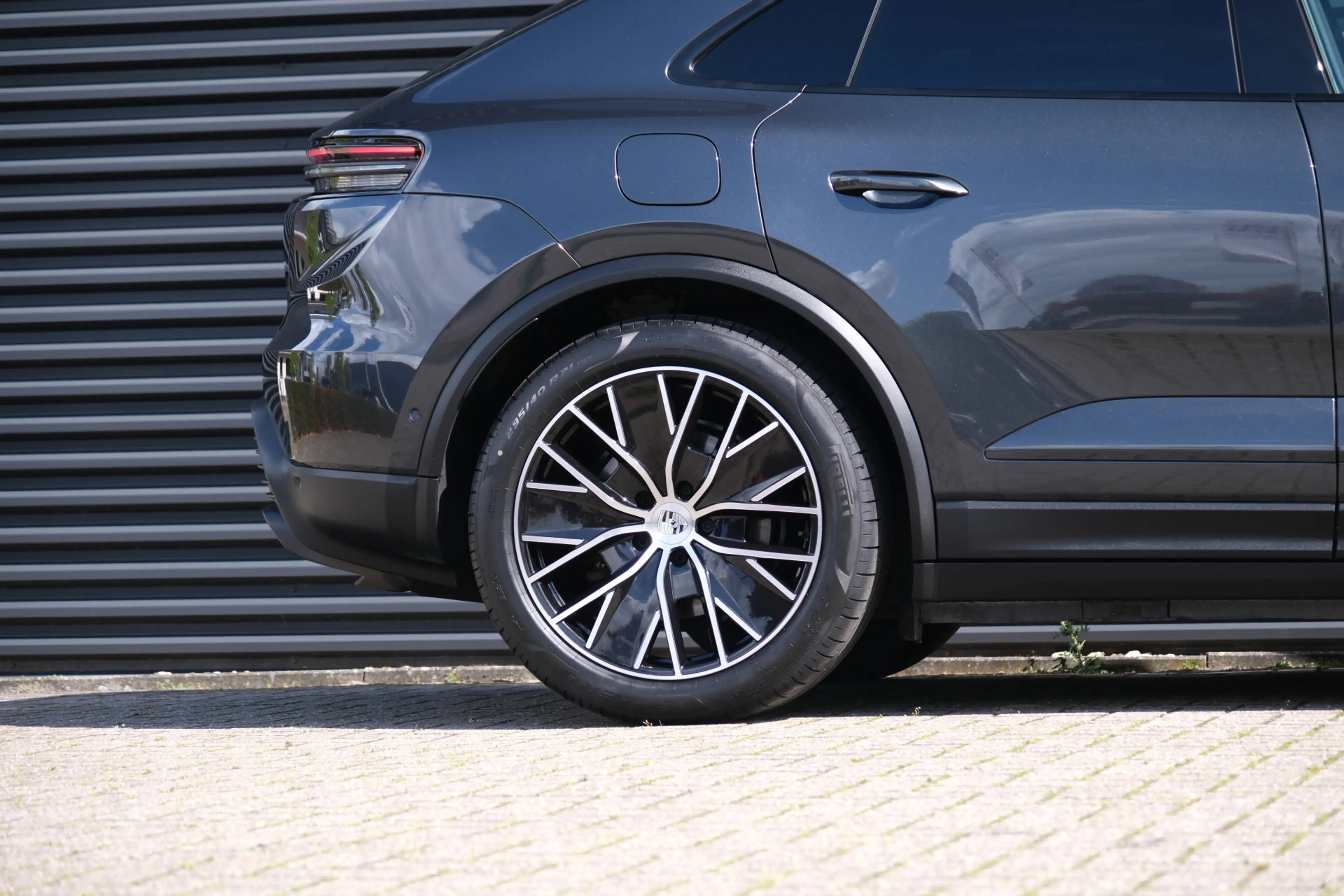 Porsche Macan 4 | Luchtvering | Bose | Schuifkanteldak |  Trekha — photo 32