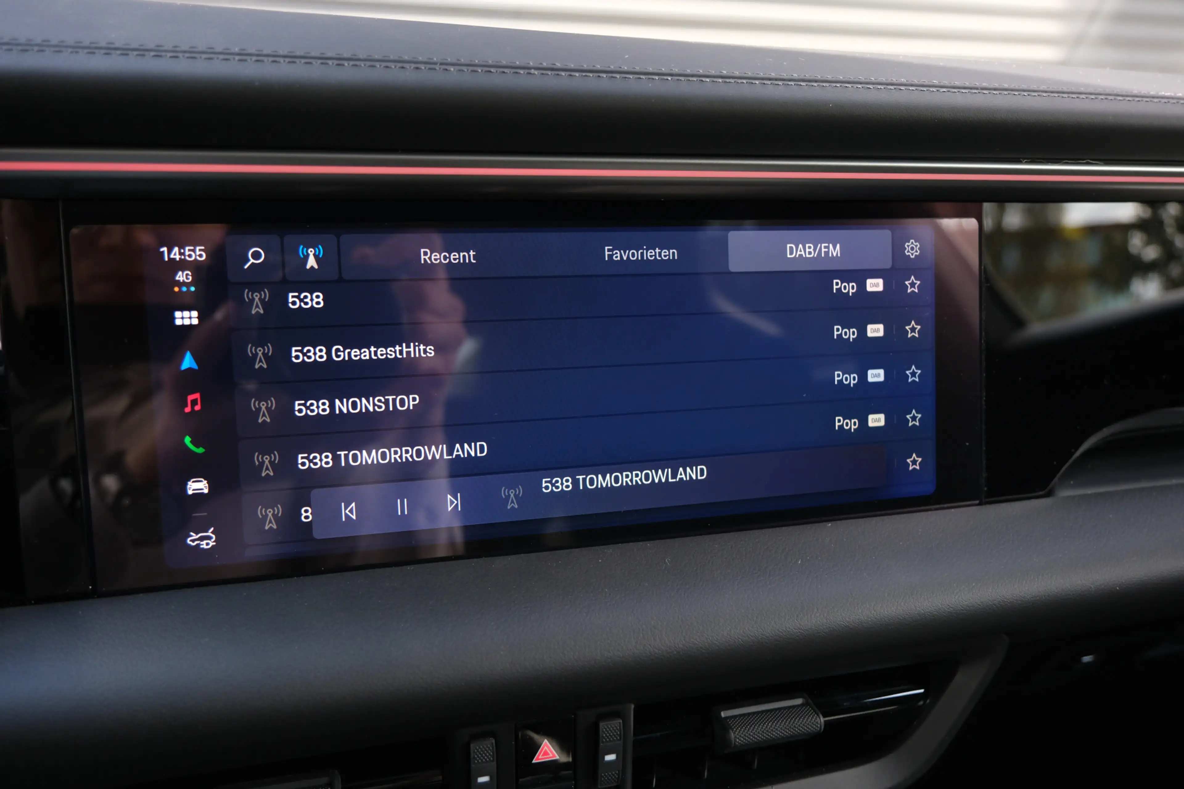 Porsche Macan 4 | Luchtvering | Bose | Schuifkanteldak |  Trekha — photo 43