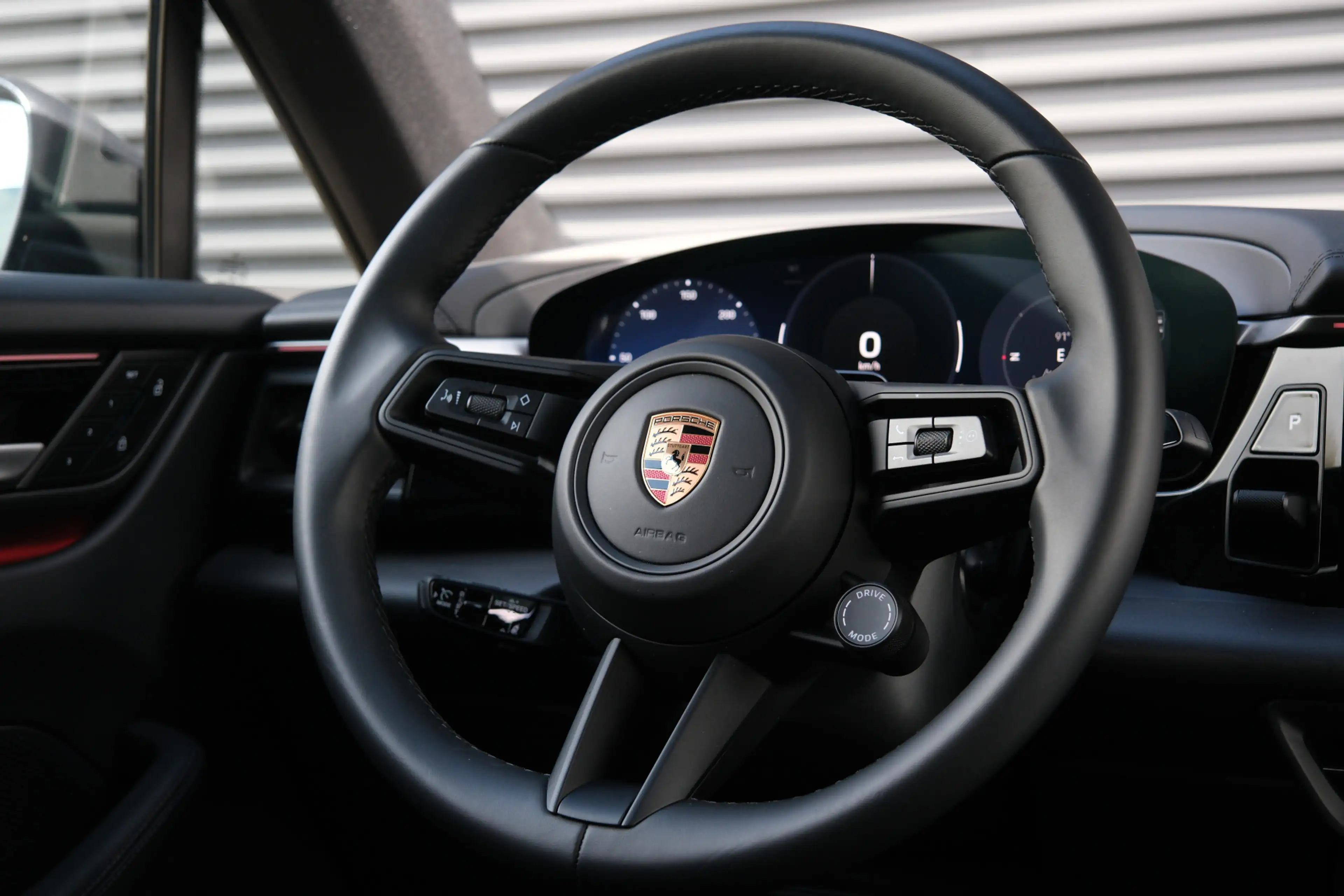 Porsche Macan 4 | Luchtvering | Bose | Schuifkanteldak |  Trekha — photo 19