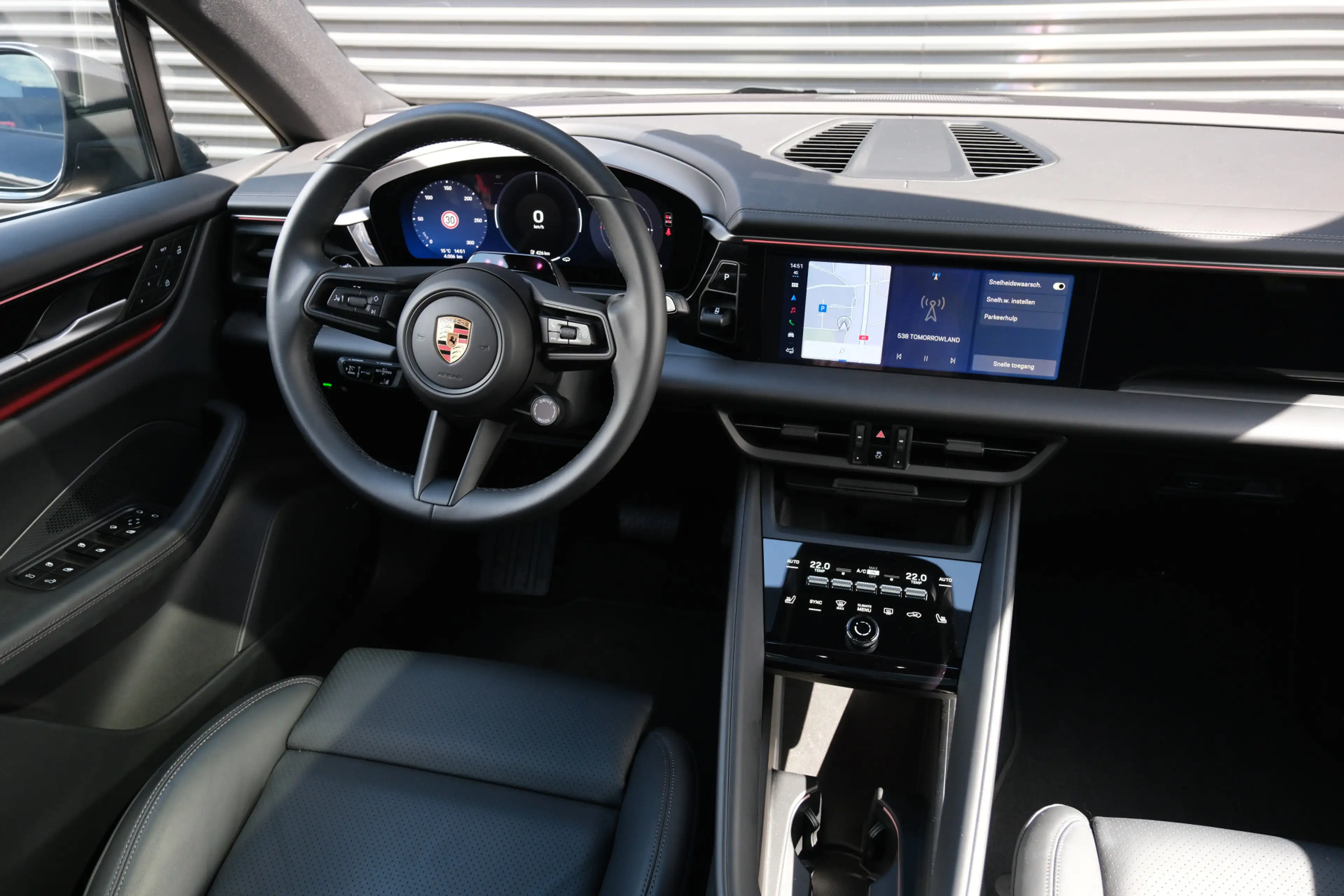 Porsche Macan 4 | Luchtvering | Bose | Schuifkanteldak |  Trekha — photo 7
