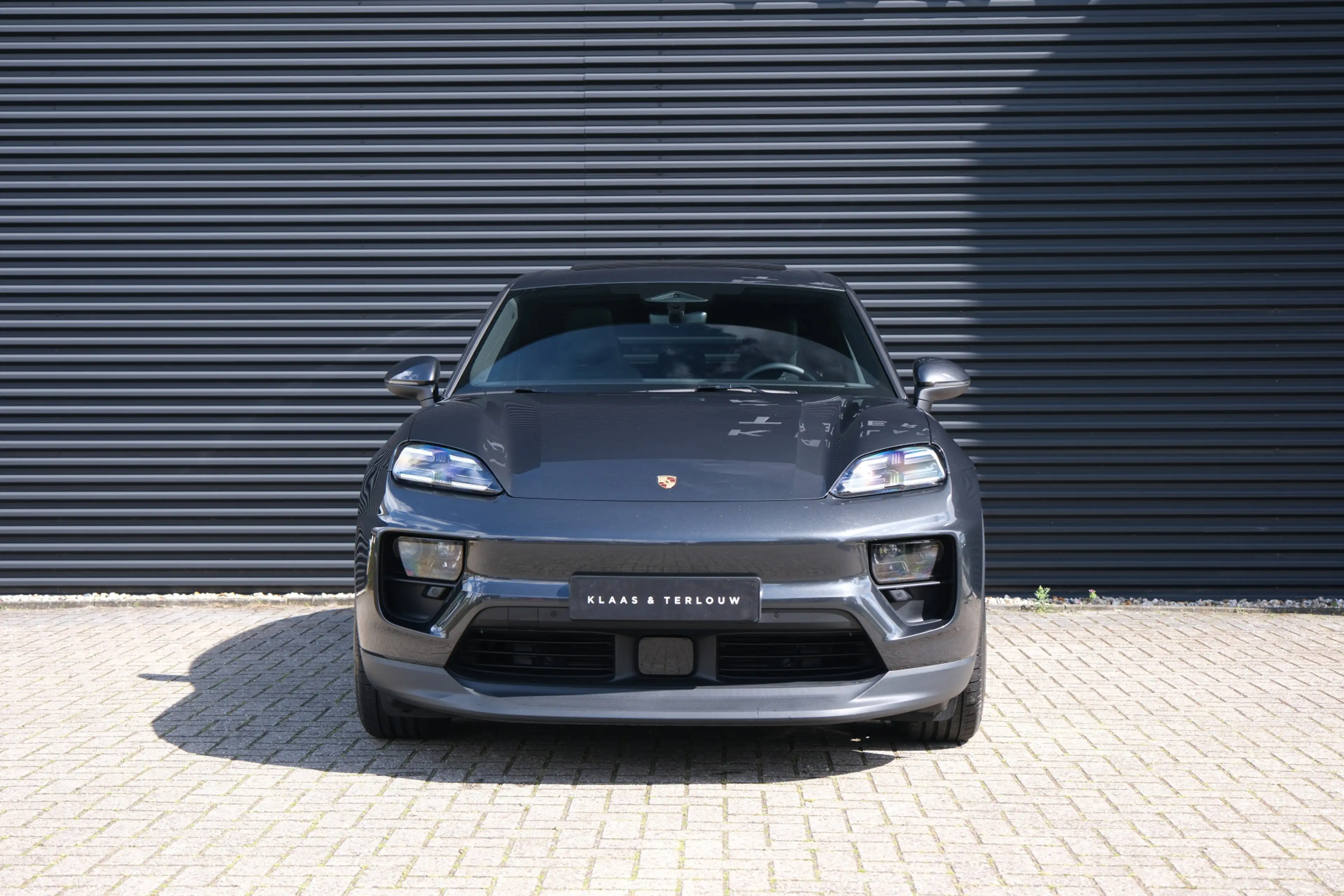 Porsche Macan 4 | Luchtvering | Bose | Schuifkanteldak |  Trekha — photo 2
