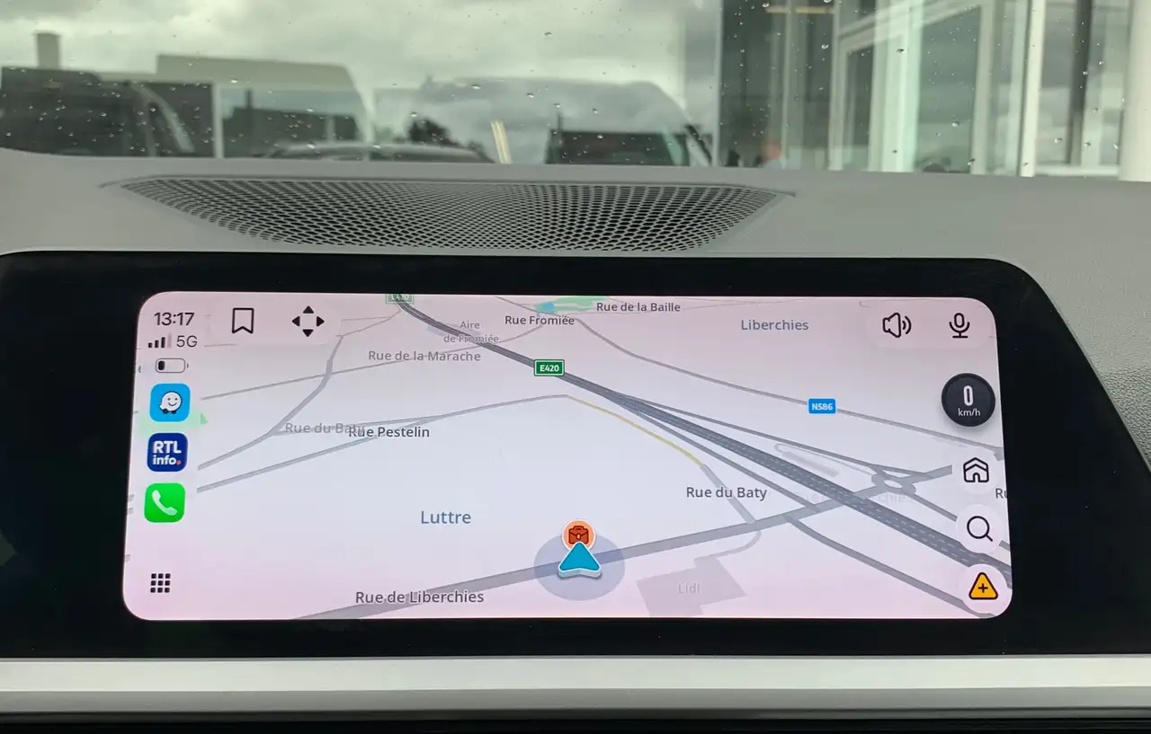 BMW 330 eA 292CV TOURING PHEV / PLUG IN HYBRID / COCKPIT / GPS / CARPLAY, миниатюра 21