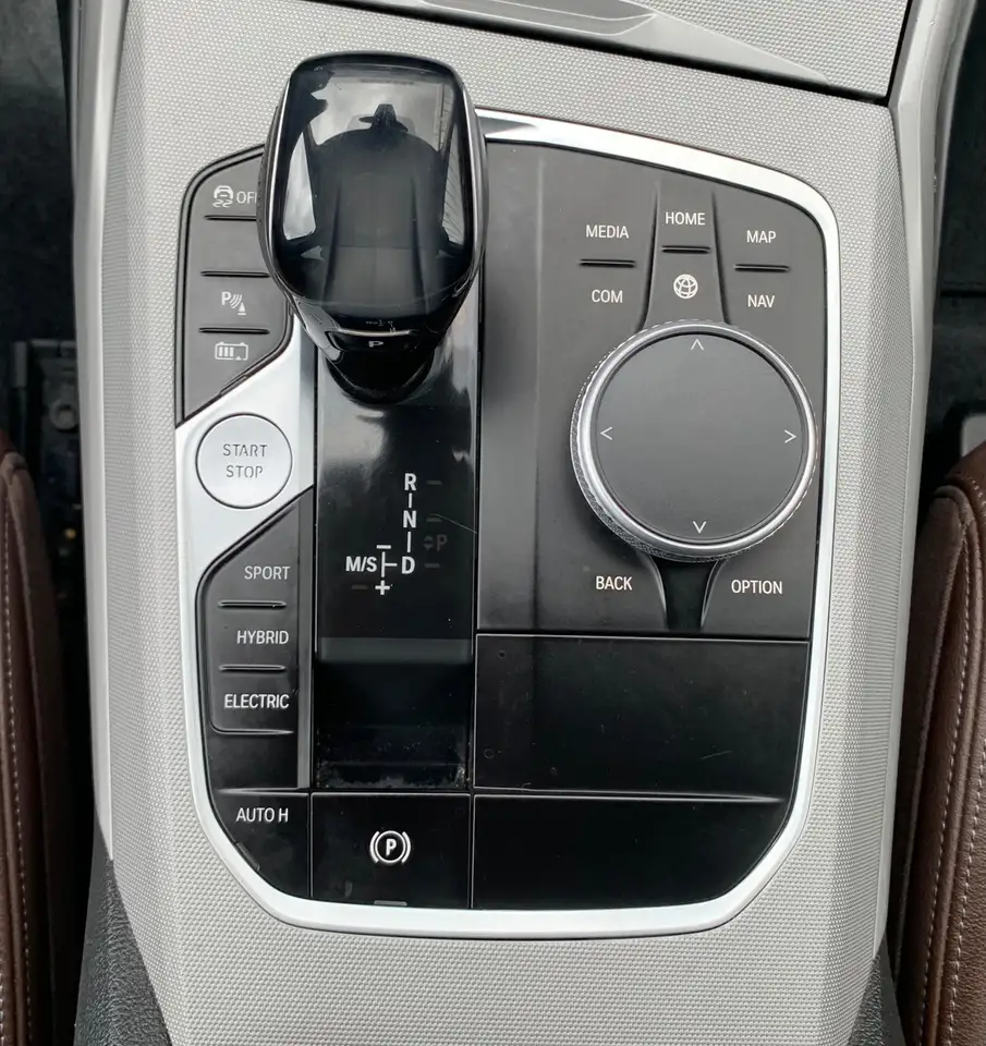 BMW 330 eA 292CV TOURING PHEV / PLUG IN HYBRID / COCKPIT / GPS / CARPLAY, миниатюра 19