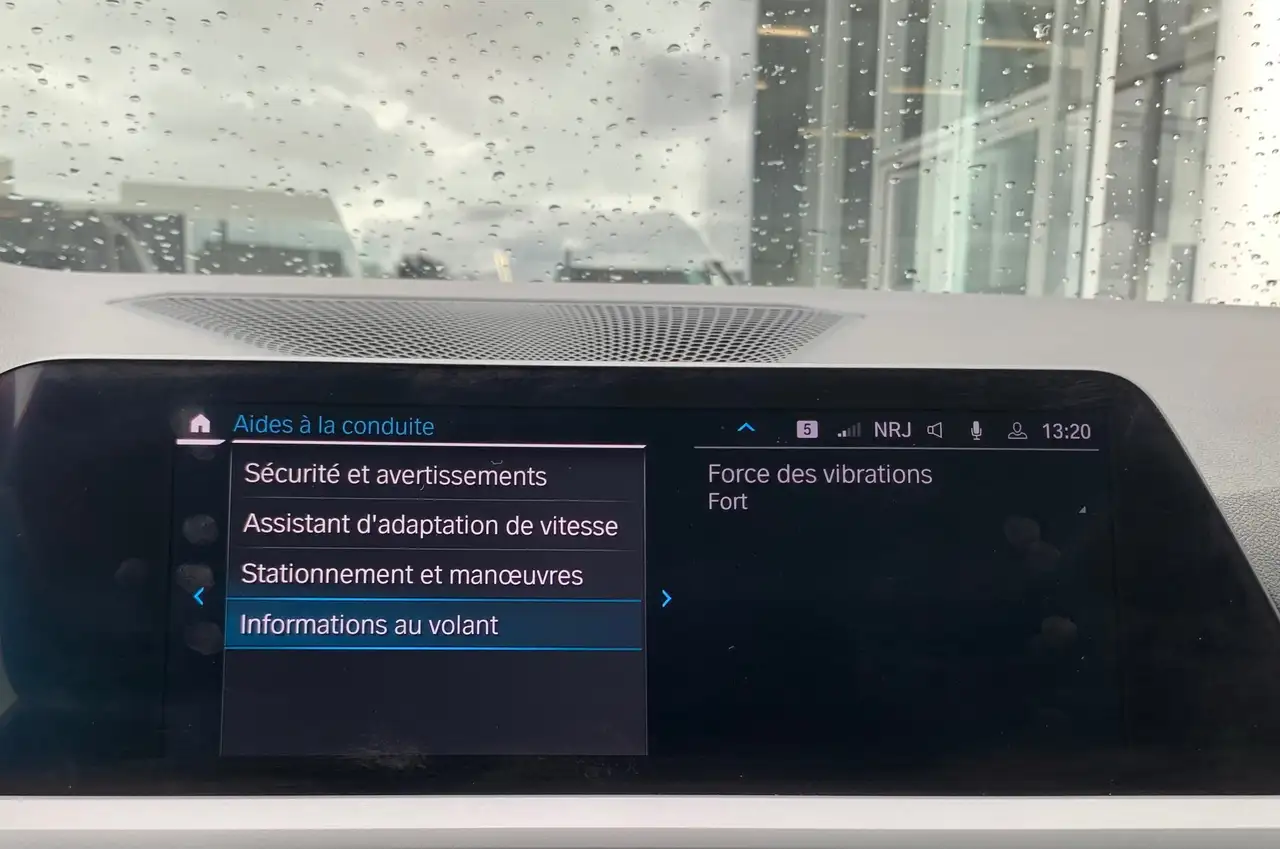 BMW 330 eA 292CV TOURING PHEV / PLUG IN HYBRID / COCKPIT / GPS / CARPLAY, миниатюра 29