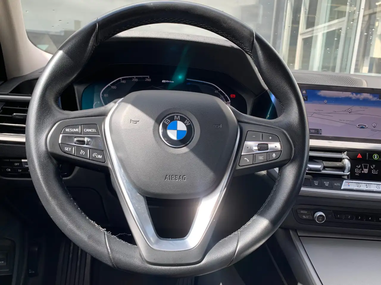 BMW 330 eA 292CV TOURING PHEV / PLUG IN HYBRID / COCKPIT / GPS / CARPLAY, миниатюра 17