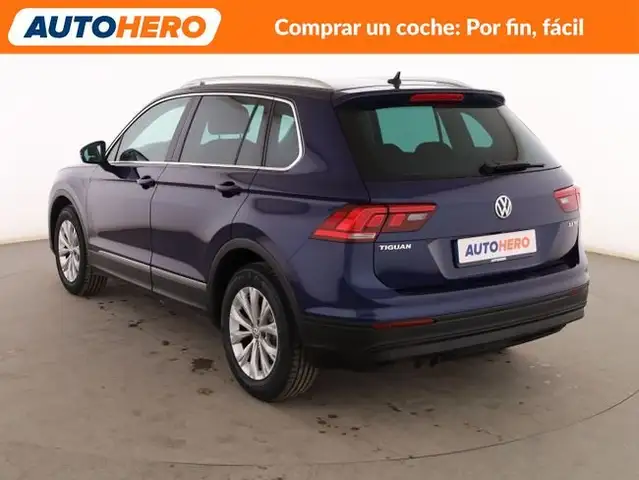 Volkswagen Tiguan view 4