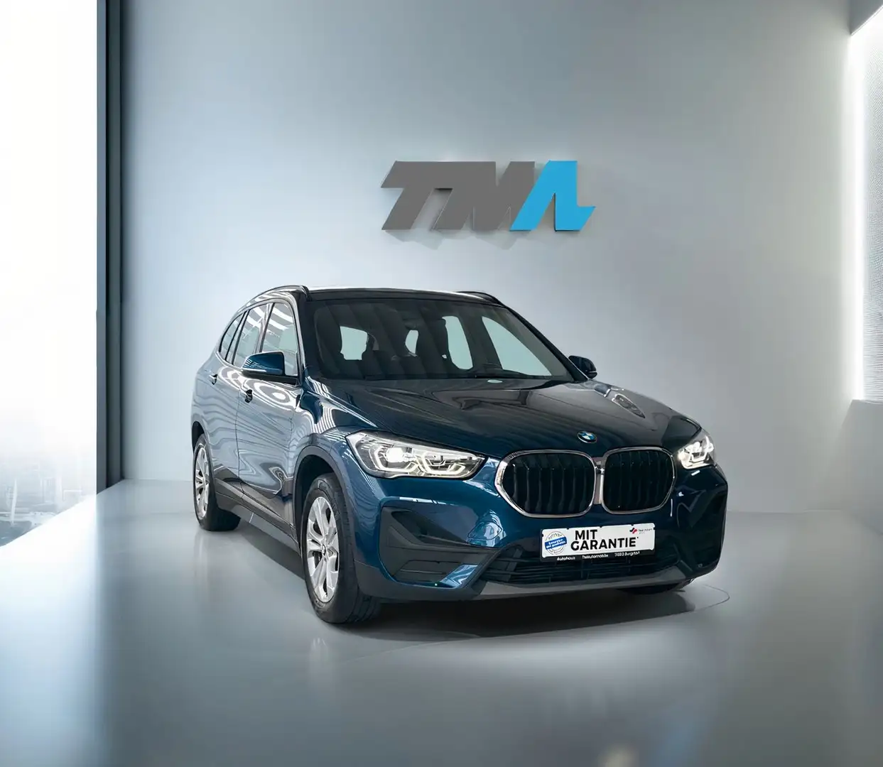 BMW X1 xDrive 25e PANO LED M-Sportlenkr. HiFi Azul - 1