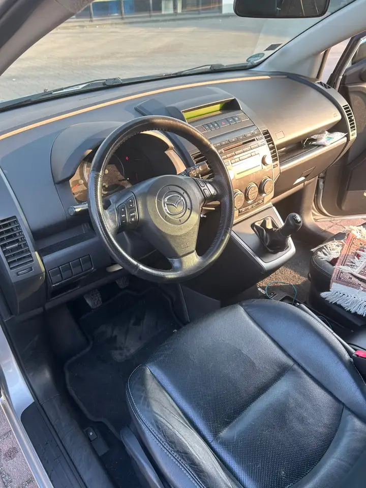 Mazda 5