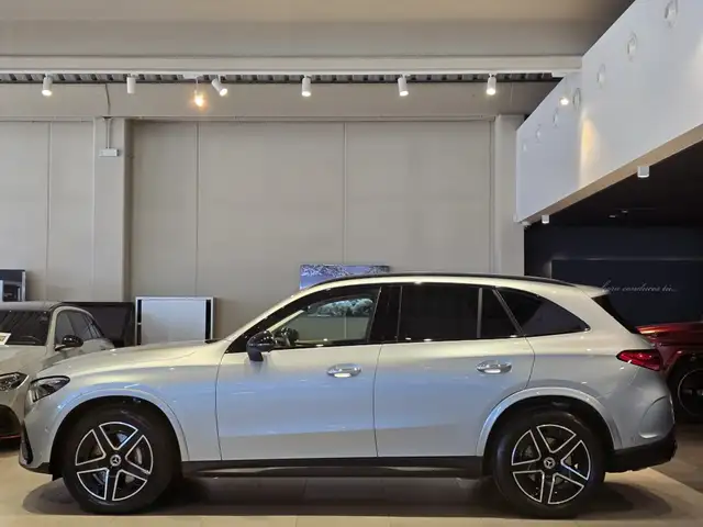 Mercedes-Benz GLC view 13