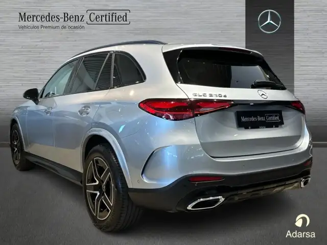 Mercedes-Benz GLC view 4