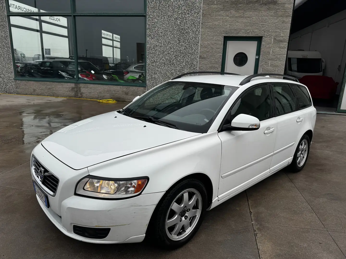 Volvo V50 V50 1.6 d2 Polar Plus 115cv Bílá - 1