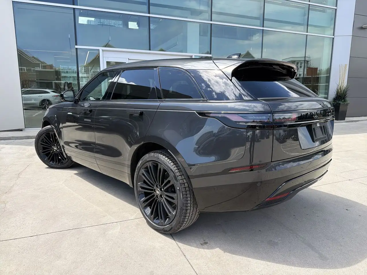Land Rover Range Rover Velar снимка Land Rover Range Rover Velar