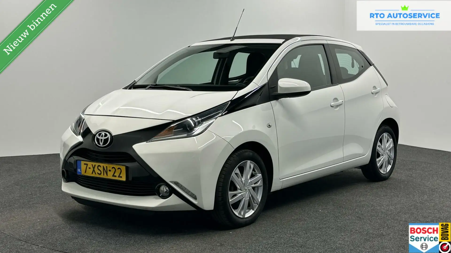 Toyota Aygo 1.0 VVT-i x-clusiv CAMERA SCHUIF/OPEN DAK NAVI LM Alb - 1