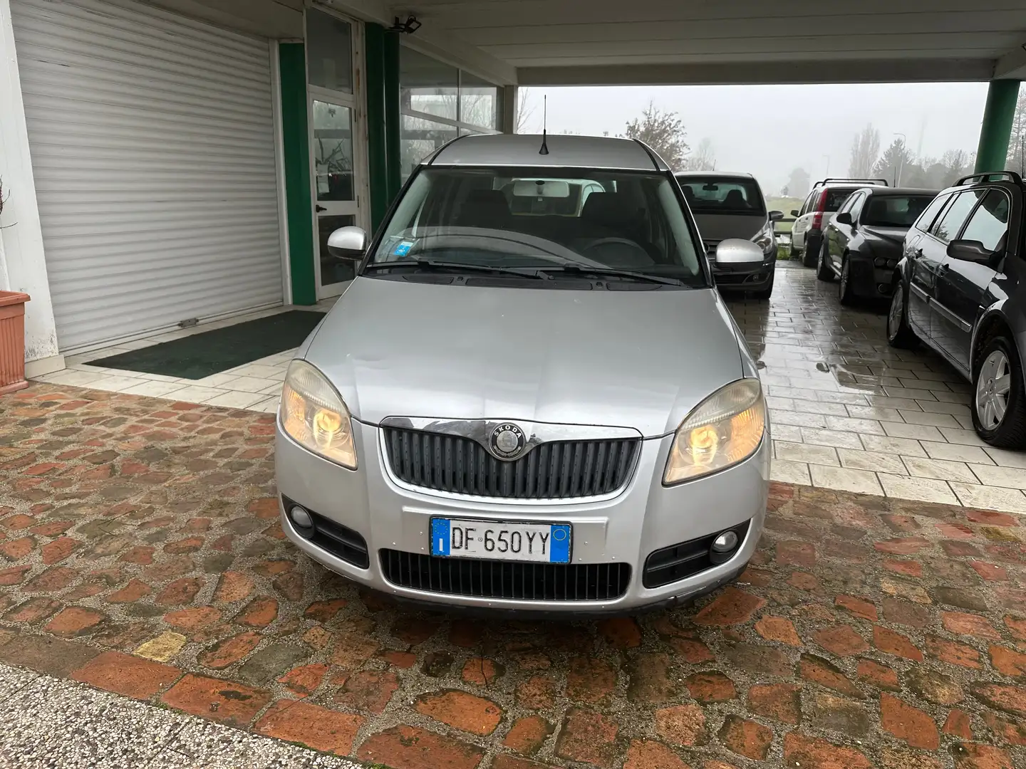 Skoda Fabia Fabia II 2007 Wagon Wagon 1.4 Style Argent - 2