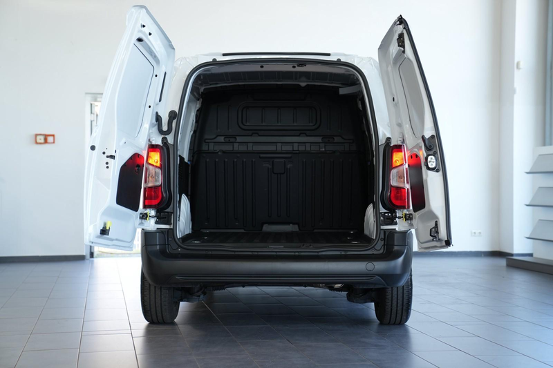 Peugeot Partner Premium L1 — photo 11