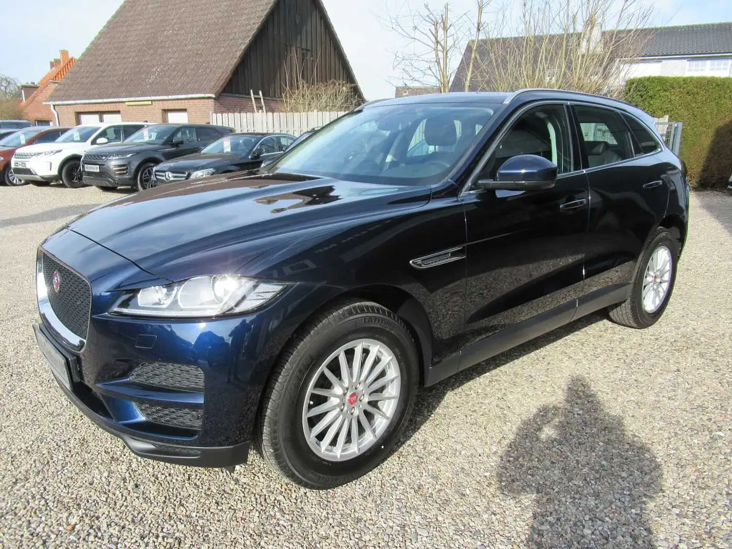 Jaguar F-Pace 20d Aut. Prestige Blau - 1