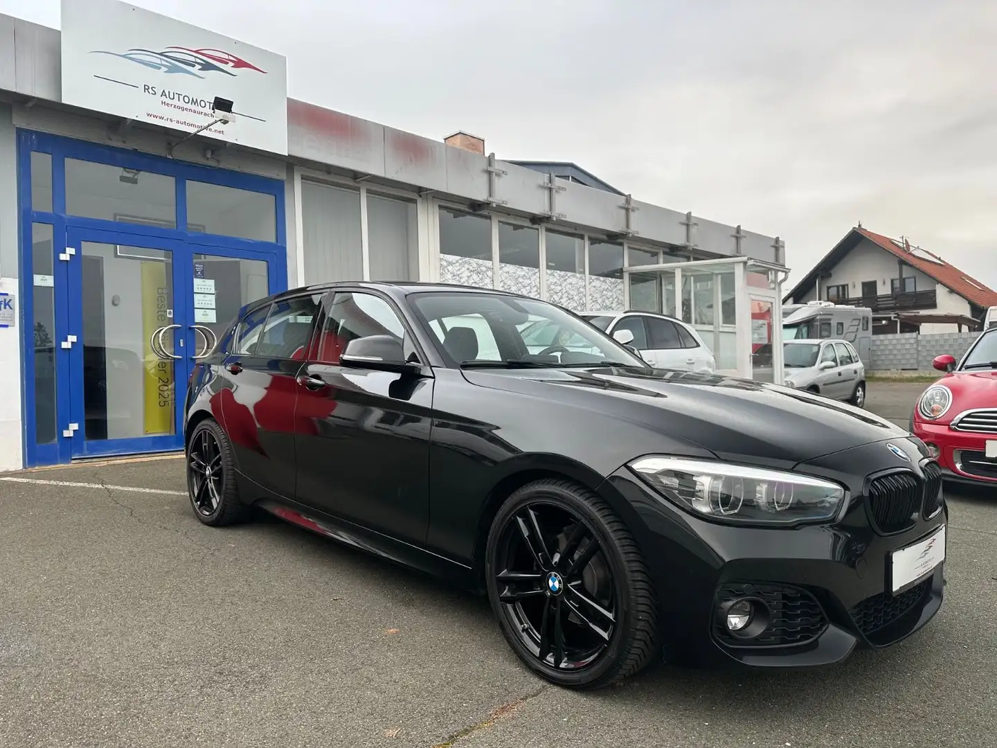 BMW 118 i Edition M Sport 5-Trg Automatik*Leder*Navi* Noir - 2
