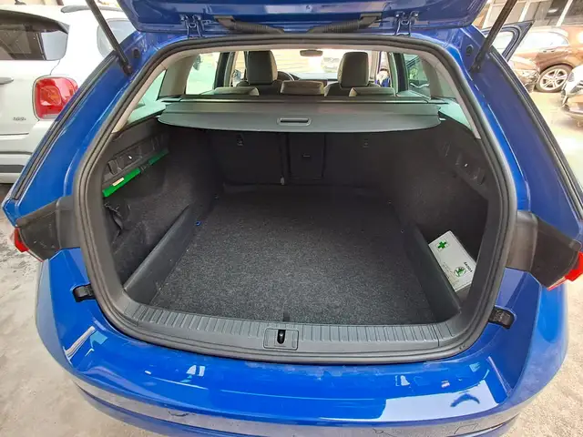 Skoda Octavia view 12