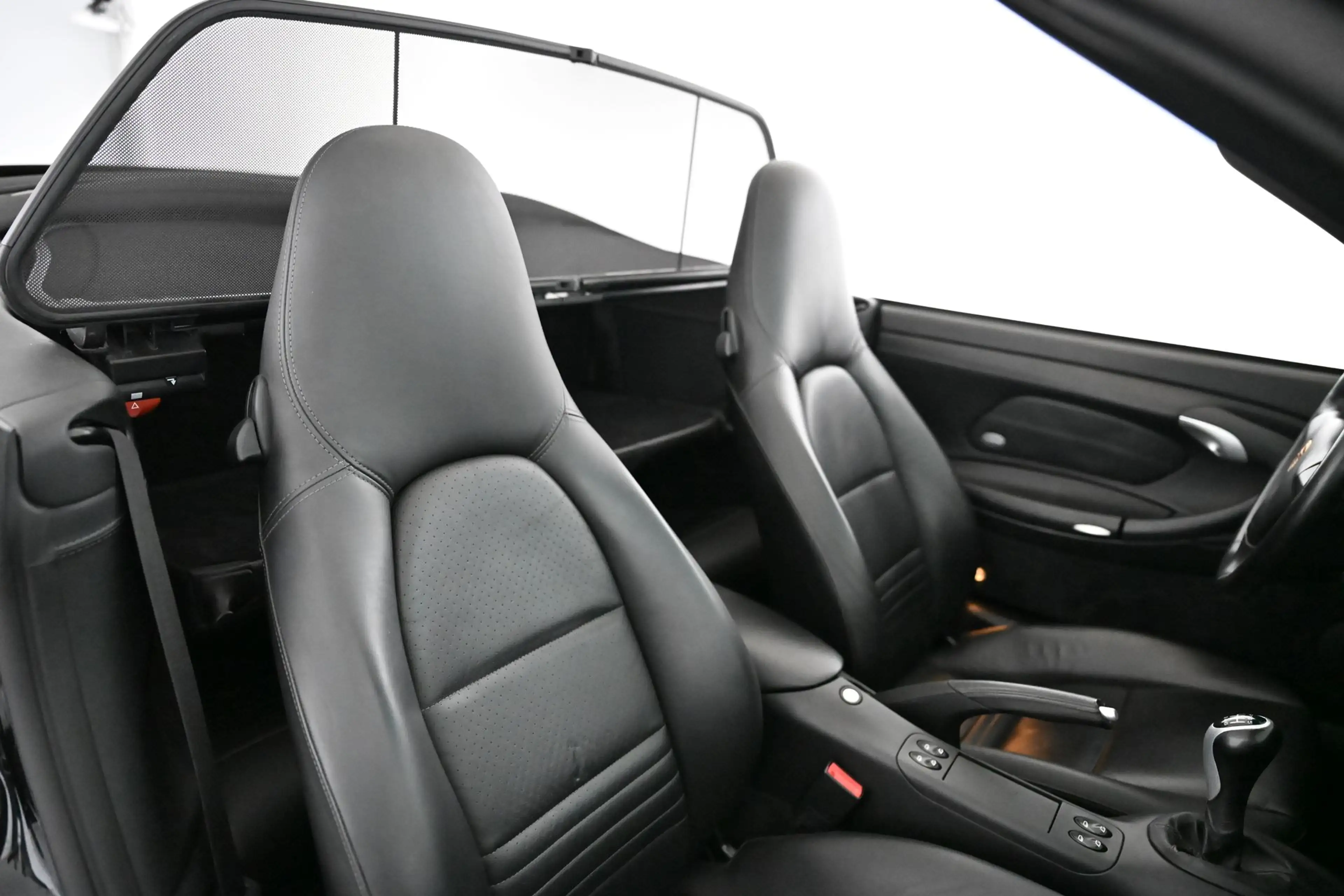 Porsche 996 911 Carrera 4S — photo 29