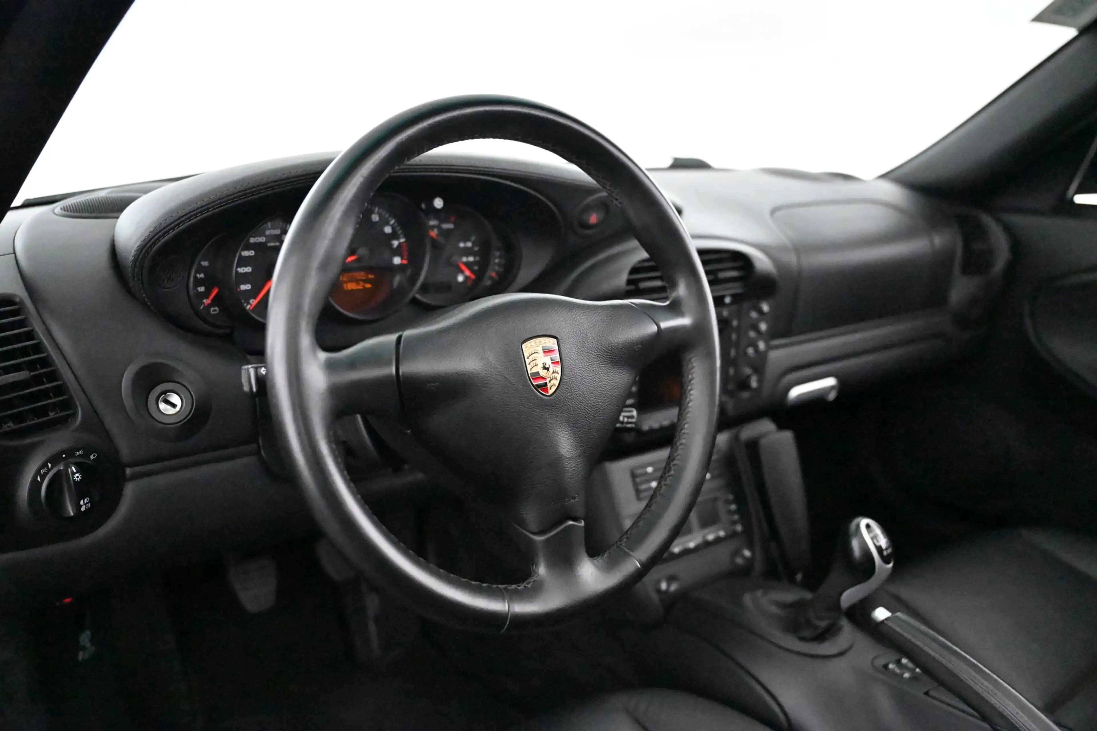 Porsche 996 911 Carrera 4S — photo 36