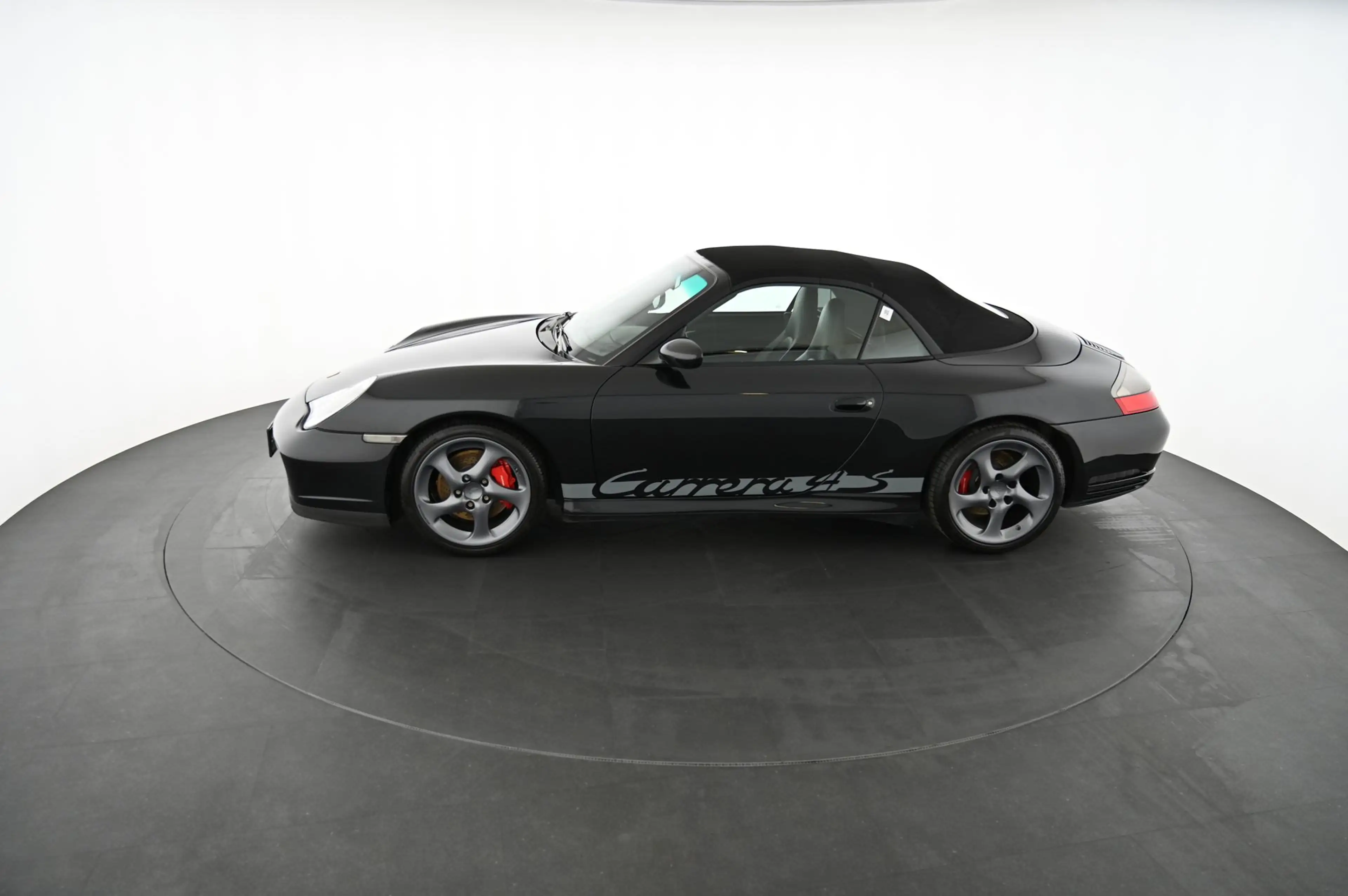 Porsche 996 911 Carrera 4S — photo 17