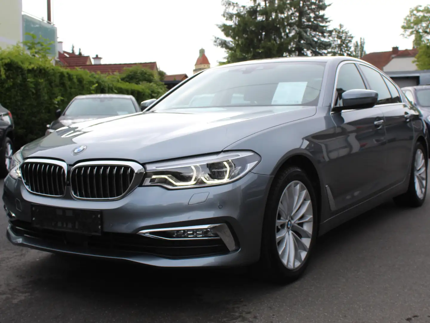 BMW 520 520 d xDrive Luxury Line Top Gepflegt! Nur 91000KM Grau - 1
