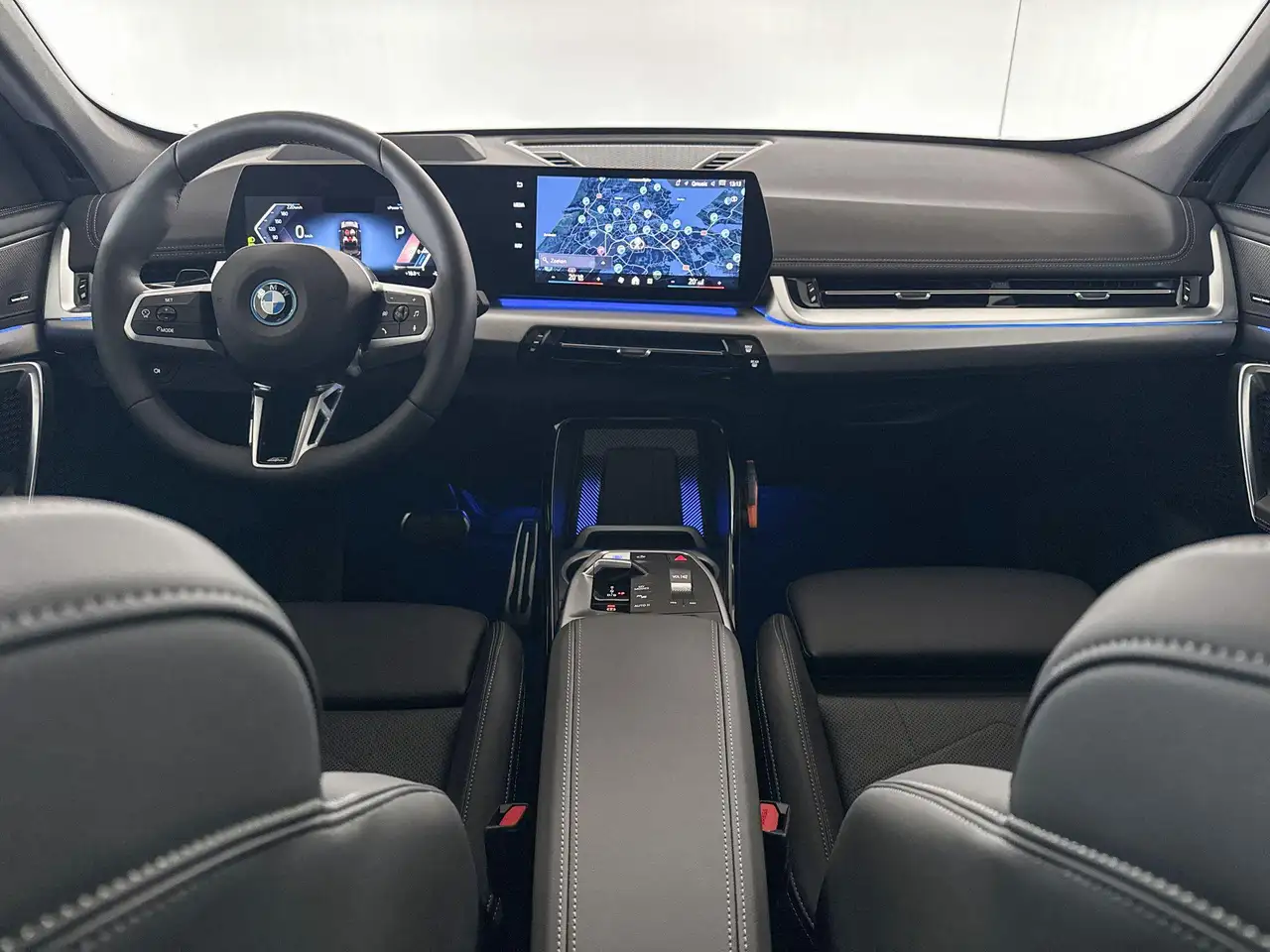 BMW iX1 2026 — фото 12