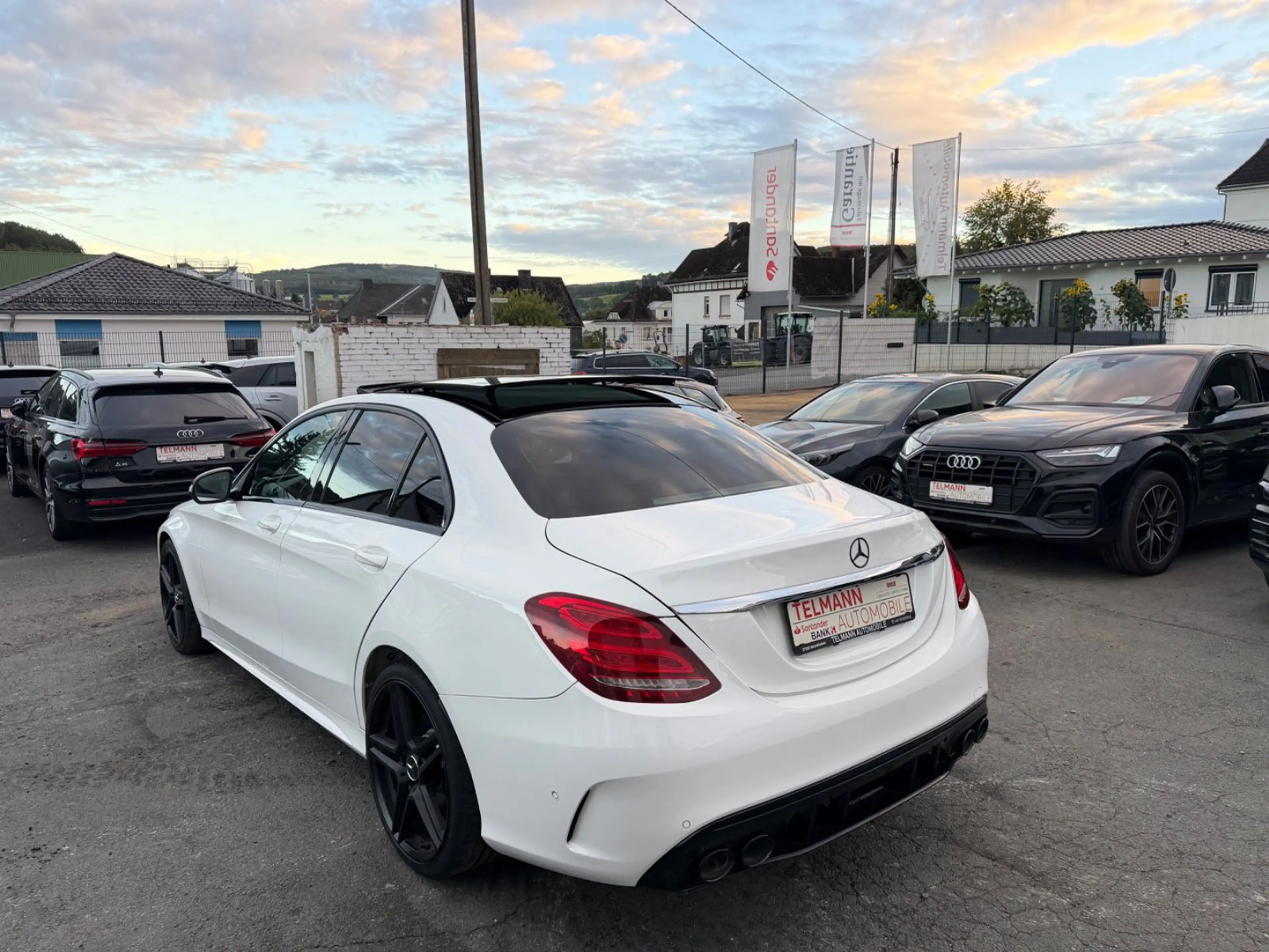 Mercedes-Benz C 400 C Limousine 4Matic/Pano-Dach/Burmester — photo 5