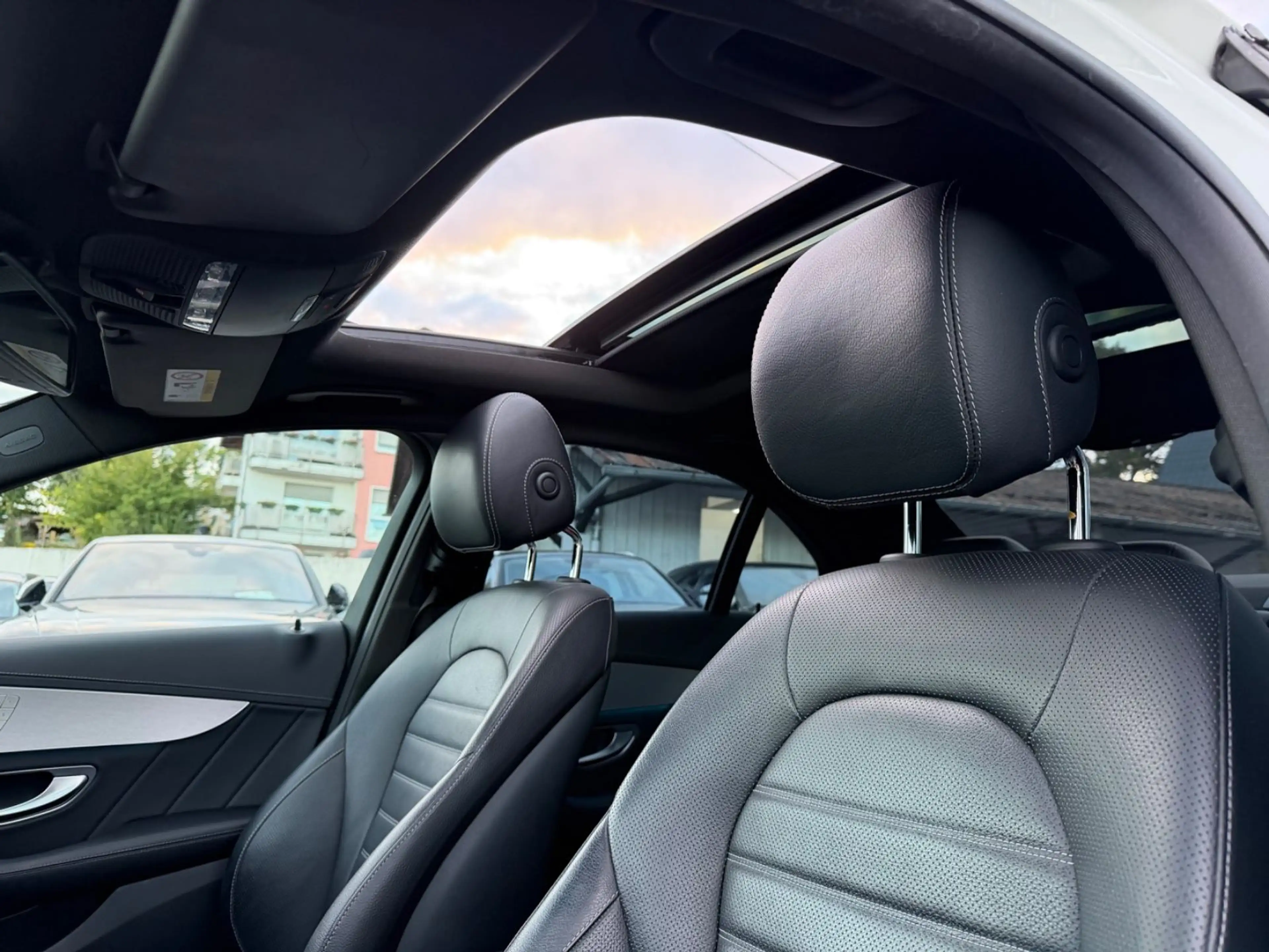 Mercedes-Benz C 400 C Limousine 4Matic/Pano-Dach/Burmester — photo 14