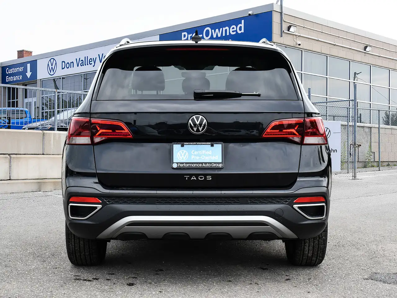 Volkswagen Taos photo Volkswagen Taos