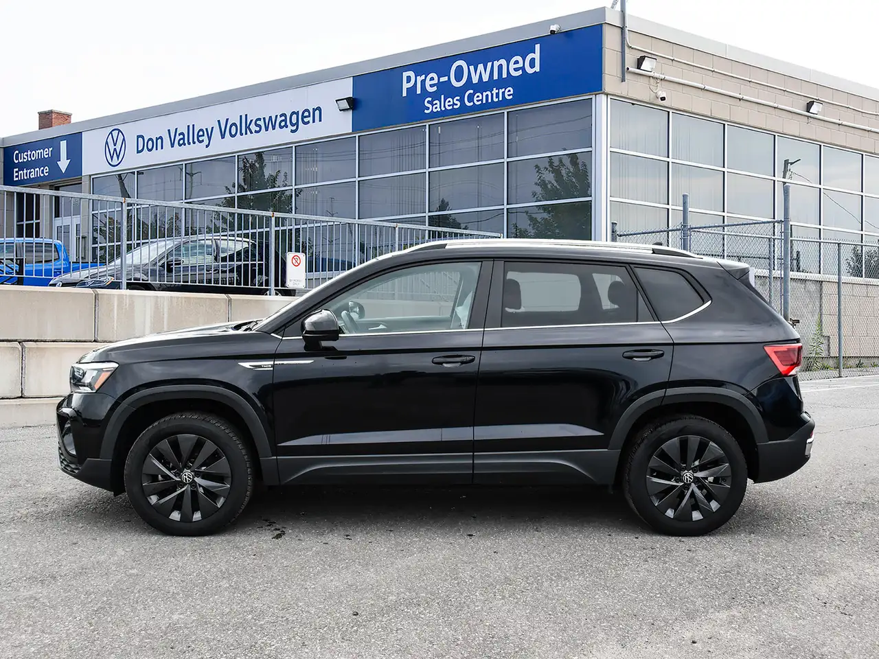 Volkswagen Taos photo Volkswagen Taos