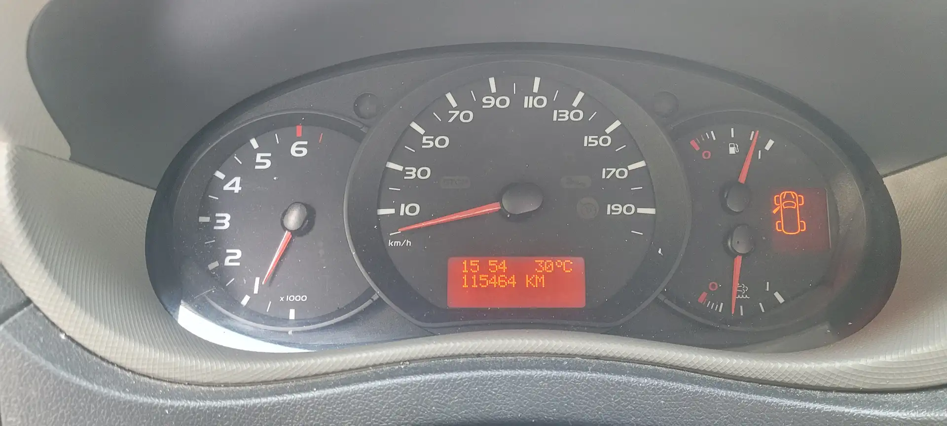 Nissan NV400 2.3d bijela - 1