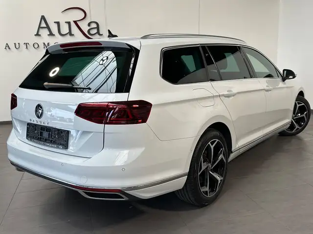 Volkswagen Passat view 4