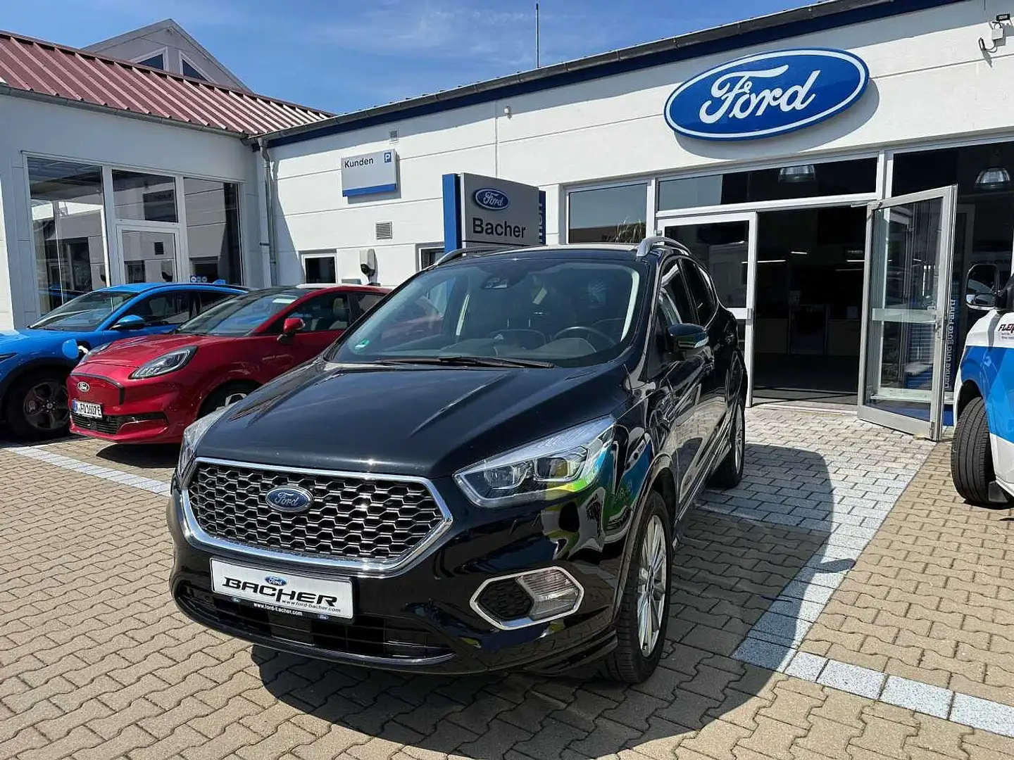 Ford Kuga 1.5 EcoBoost Vignale *LEDER*NAVI*XENON Schwarz - 1