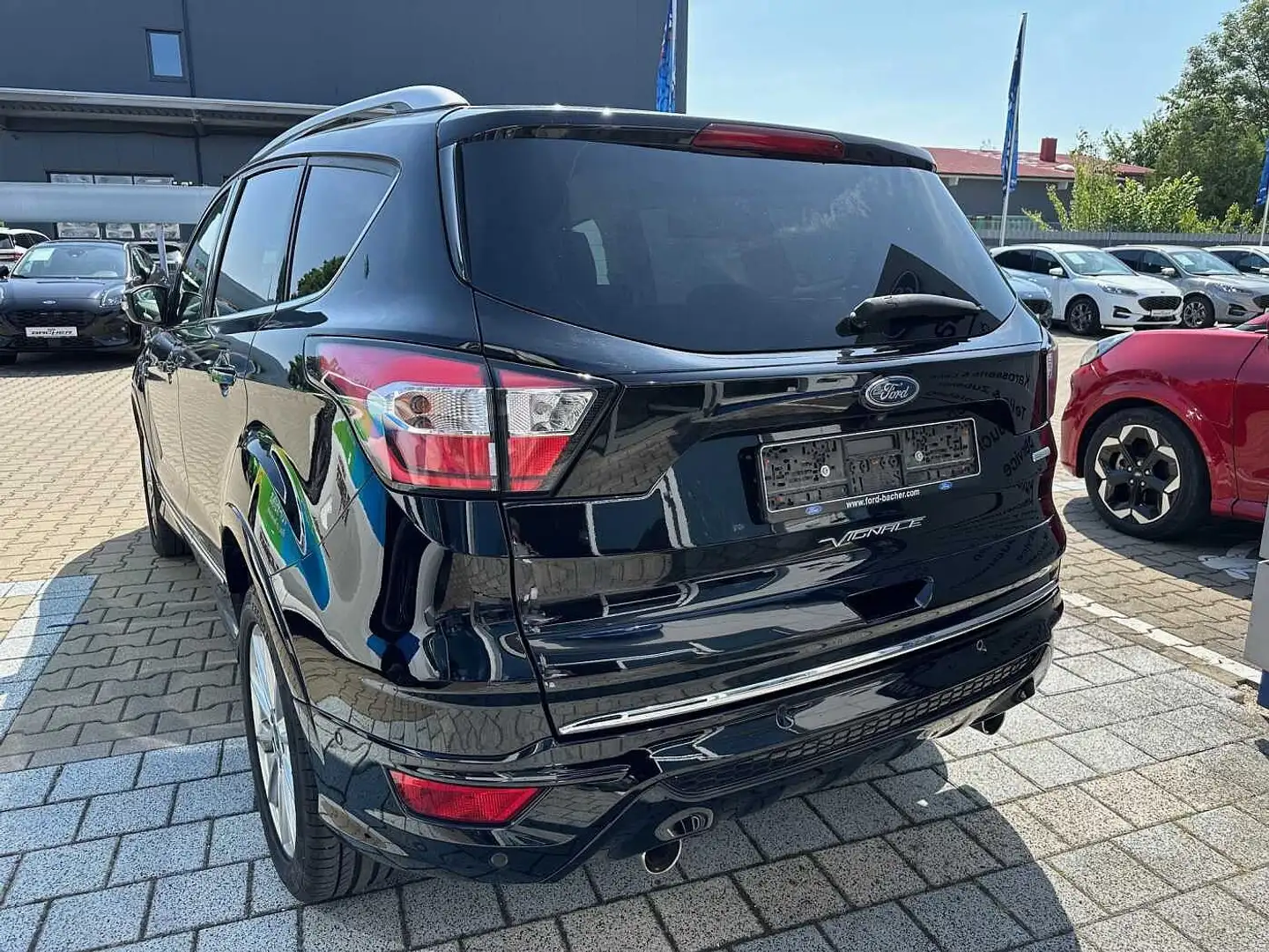 Ford Kuga 1.5 EcoBoost Vignale *LEDER*NAVI*XENON Schwarz - 2
