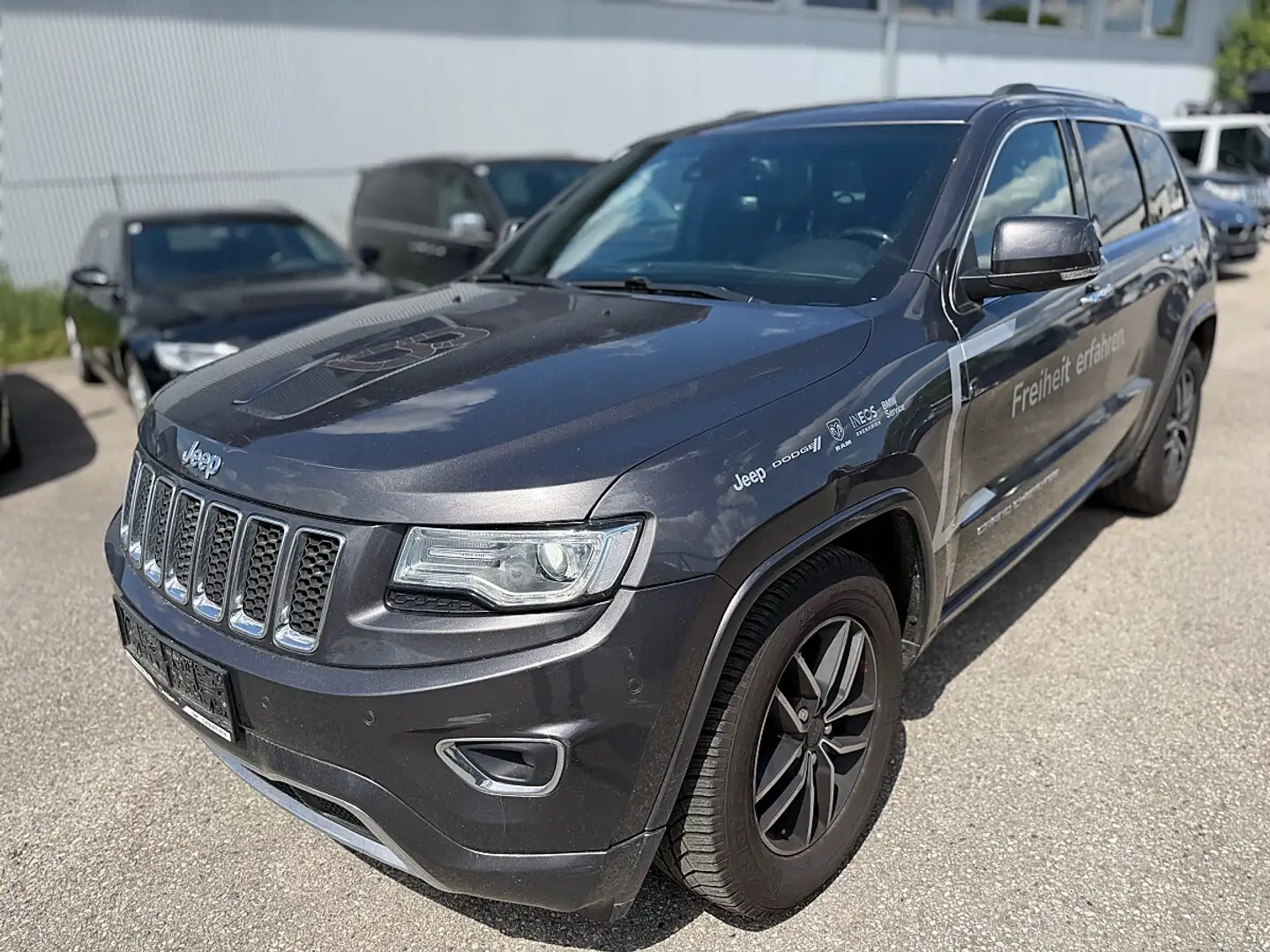Jeep Grand Cherokee Grau - 1