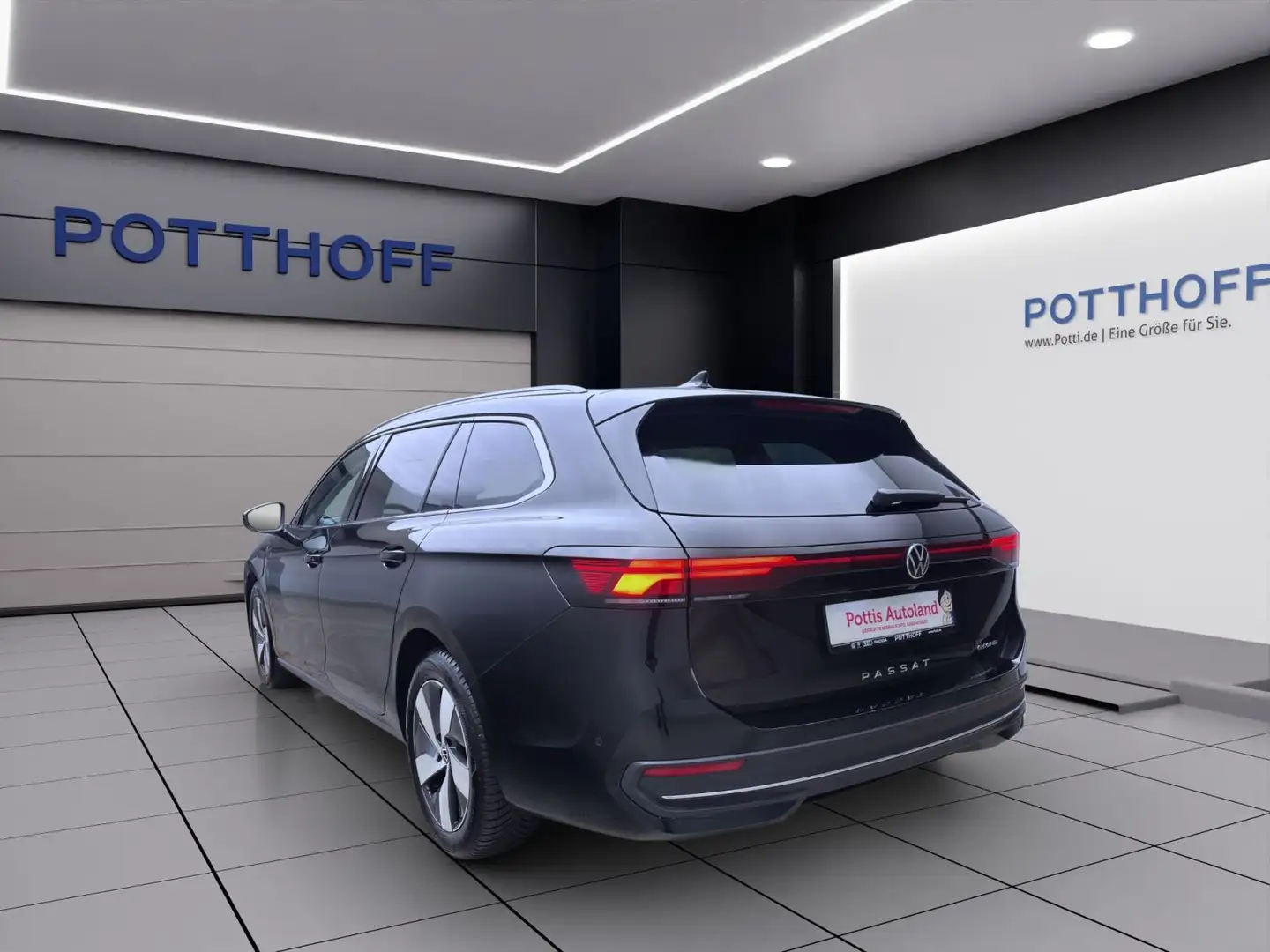Volkswagen Passat Variant 1.5 TSI eHybrid DSG BUSINESS NAVI Schwarz - 2