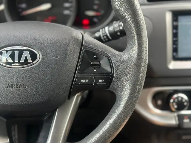 Kia Rio view 12