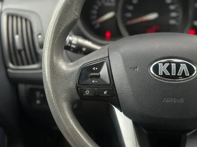 Kia Rio view 11
