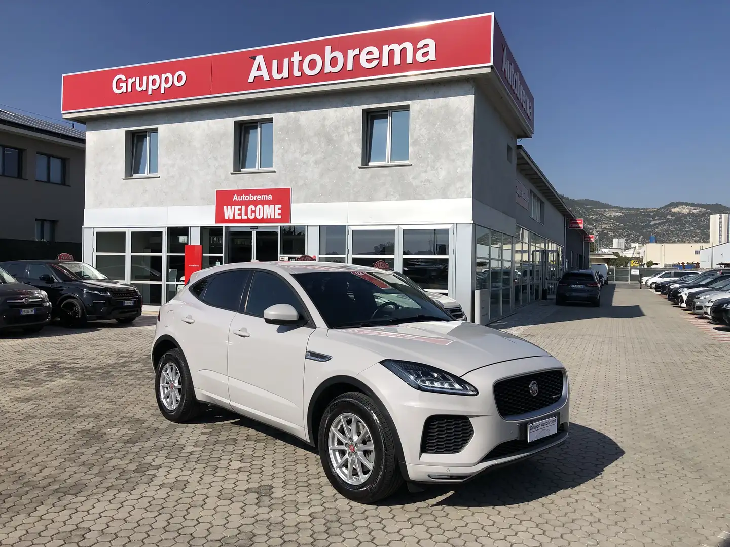 Jaguar E-Pace E-Pace 2017 2.0d i4 R-Dynamic S awd 180cv Beige - 1