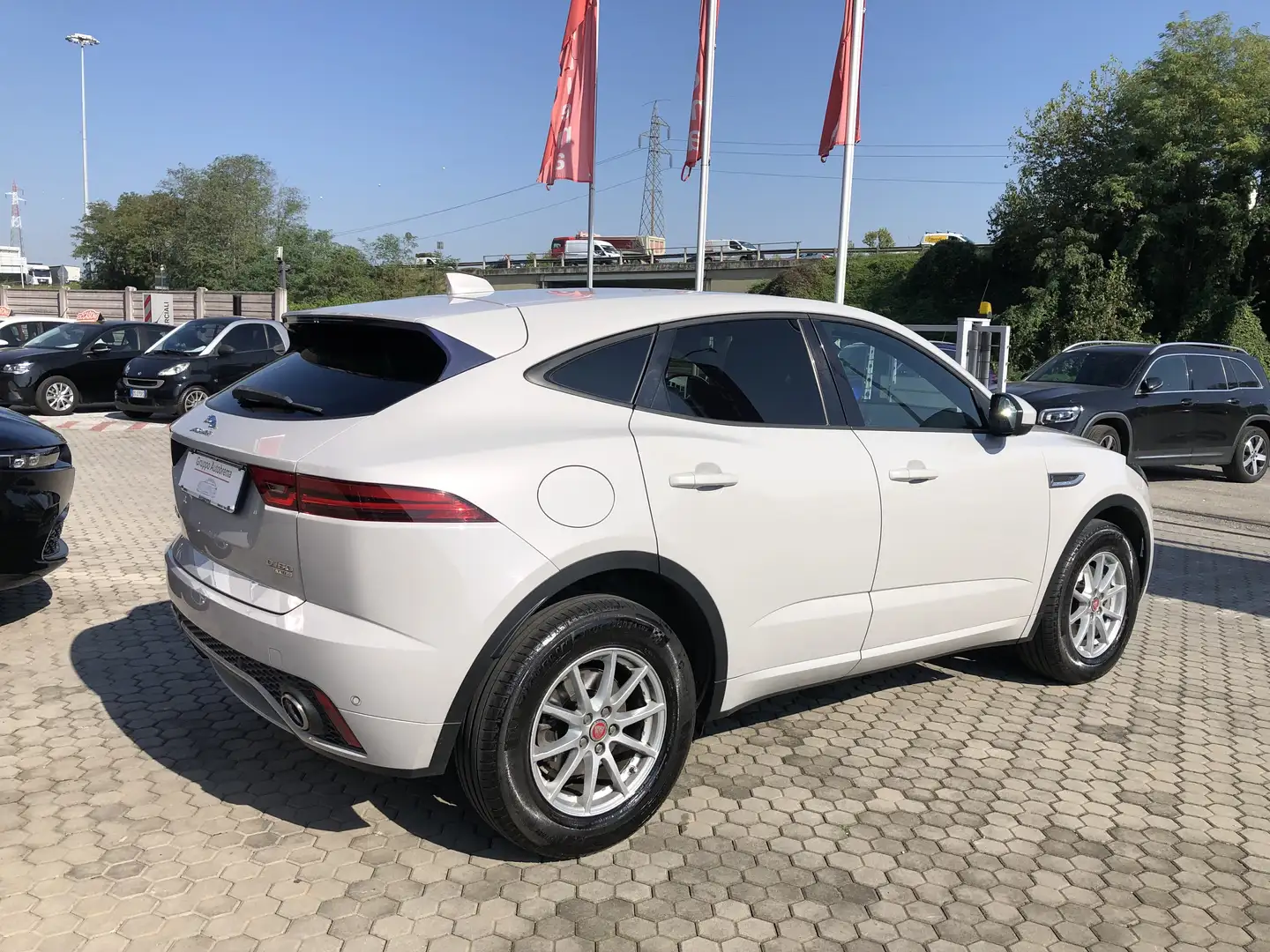 Jaguar E-Pace E-Pace 2017 2.0d i4 R-Dynamic S awd 180cv Beige - 2